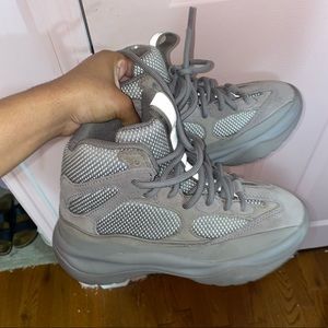 YEEZY BOOTS